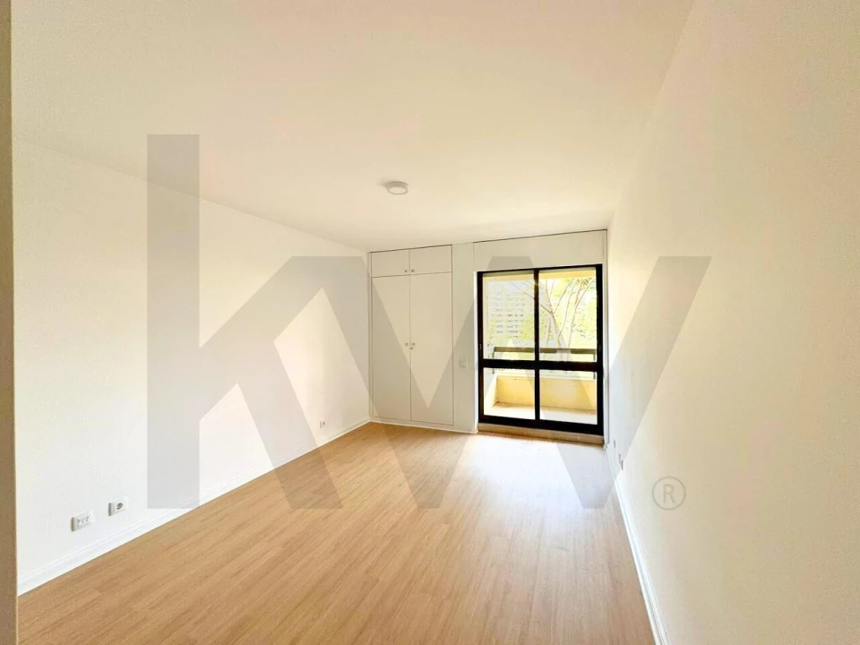 Apartamento T3 para Arrendamento em Avenidas Novas Foto 26