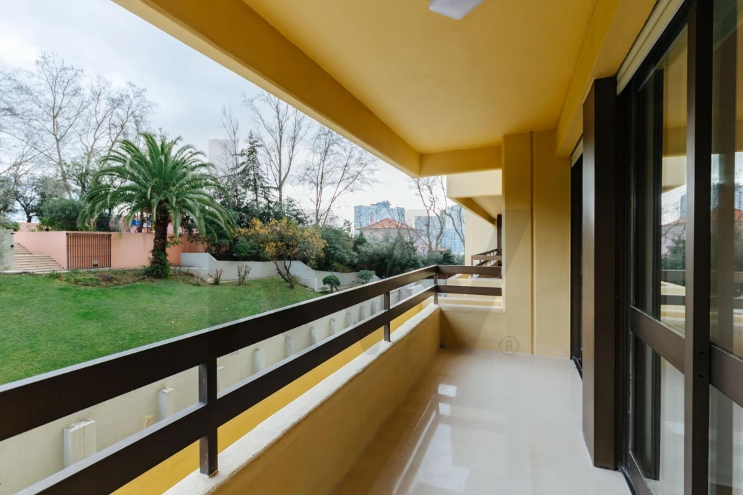 Apartamento T3 para Arrendamento em Avenidas Novas Foto 16