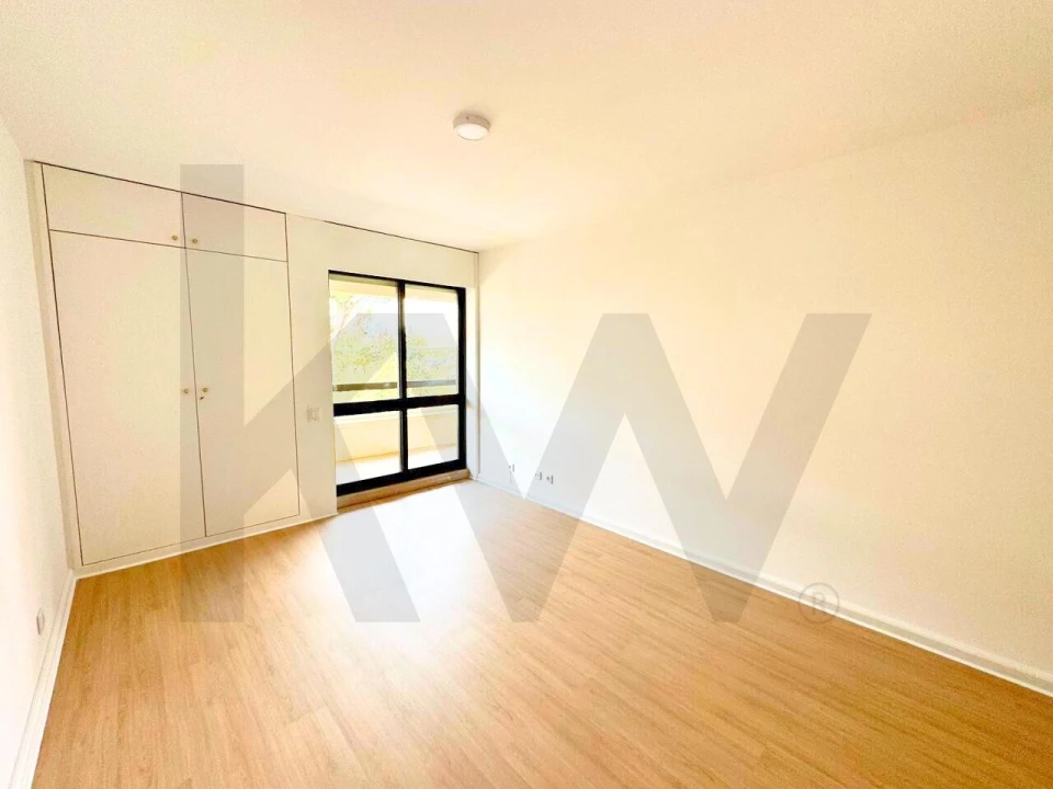 Apartamento T3 para Arrendamento em Avenidas Novas Foto 29