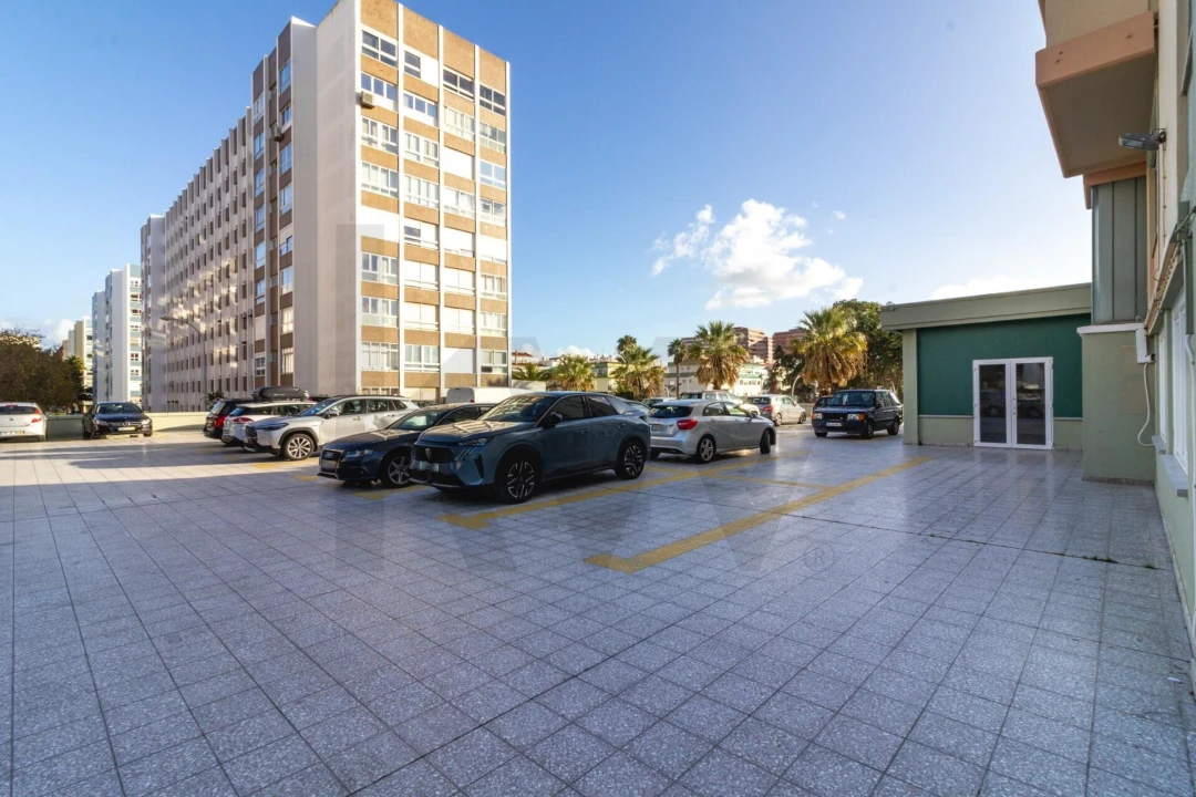 Apartamento T3 para Venda em Oeiras e São Julião da Barra, Paço de Arcos e Caxias Foto 28