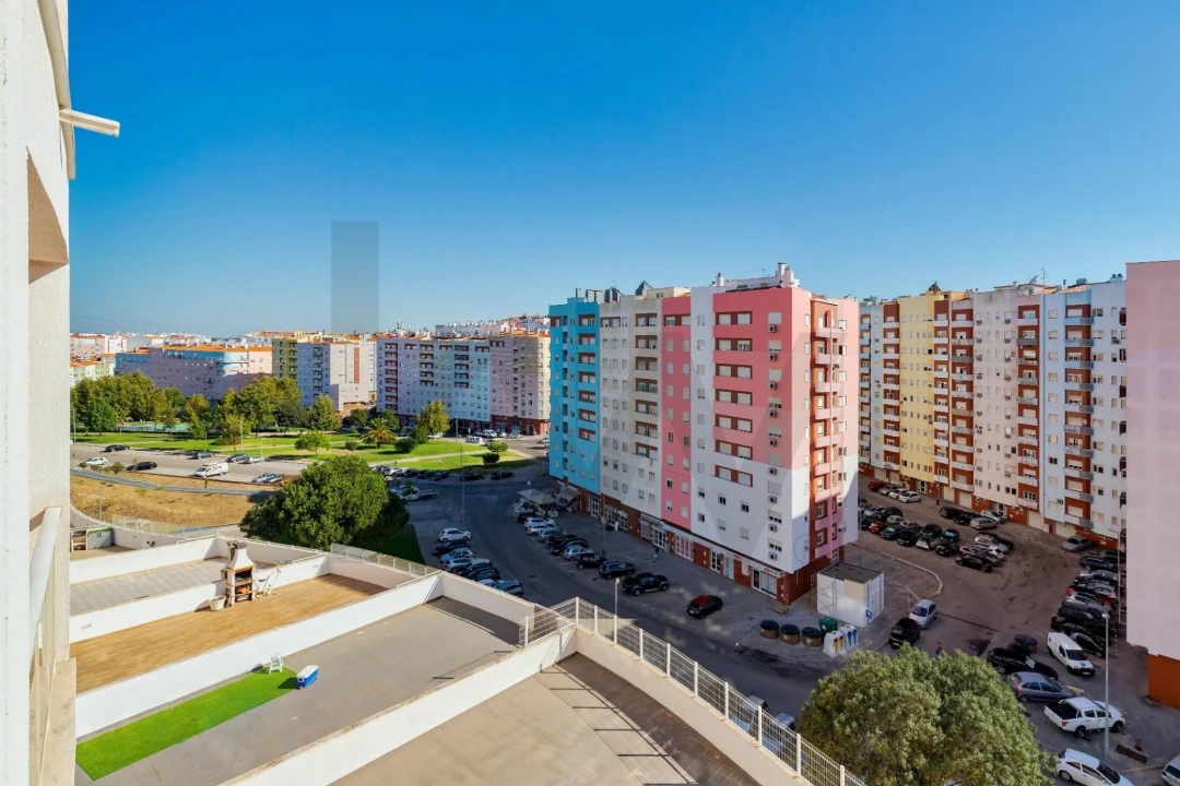 Apartamento T3 para Venda em Corroios Foto 3