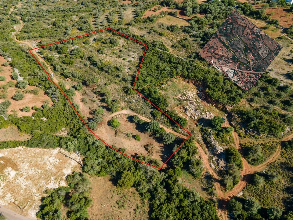 Terreno para Venda em Santa Barbara de Nexe Foto 7