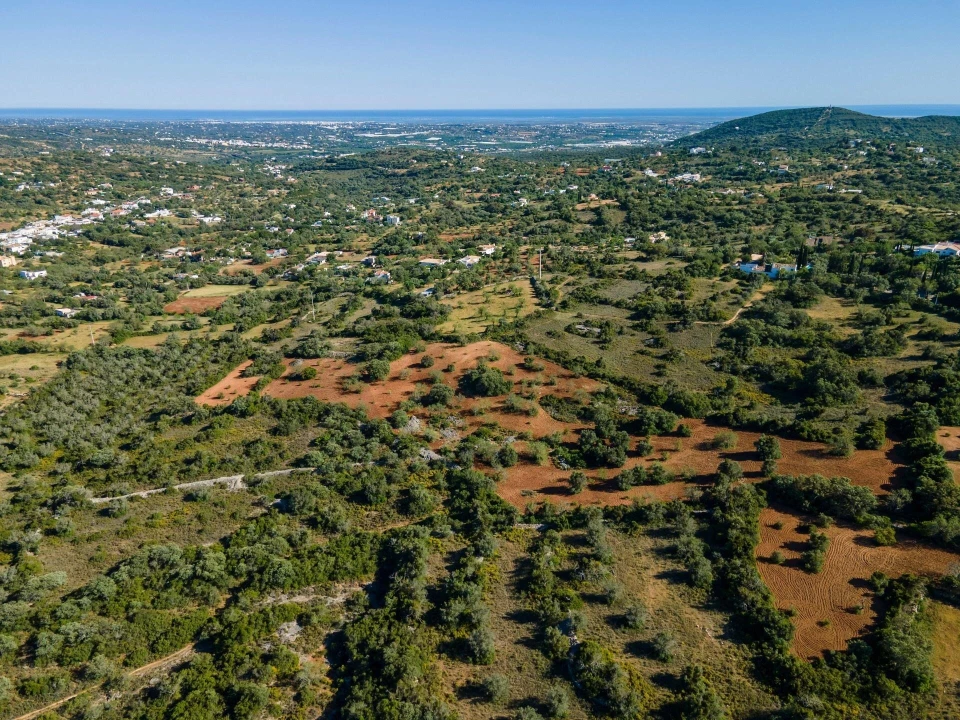 Terreno para Venda em Santa Barbara de Nexe Foto 10