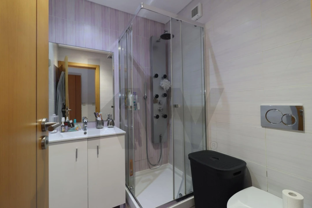 Apartamento T2 para Venda em Venteira Foto 20