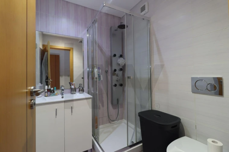 Apartamento T2 para Venda em Venteira Foto 20