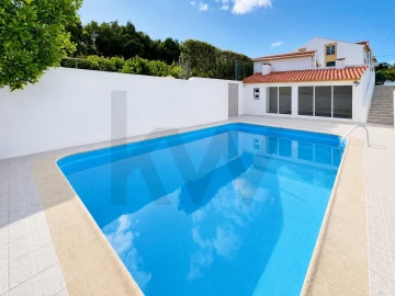 Moradia T4 para Venda em São Mateus da Calheta