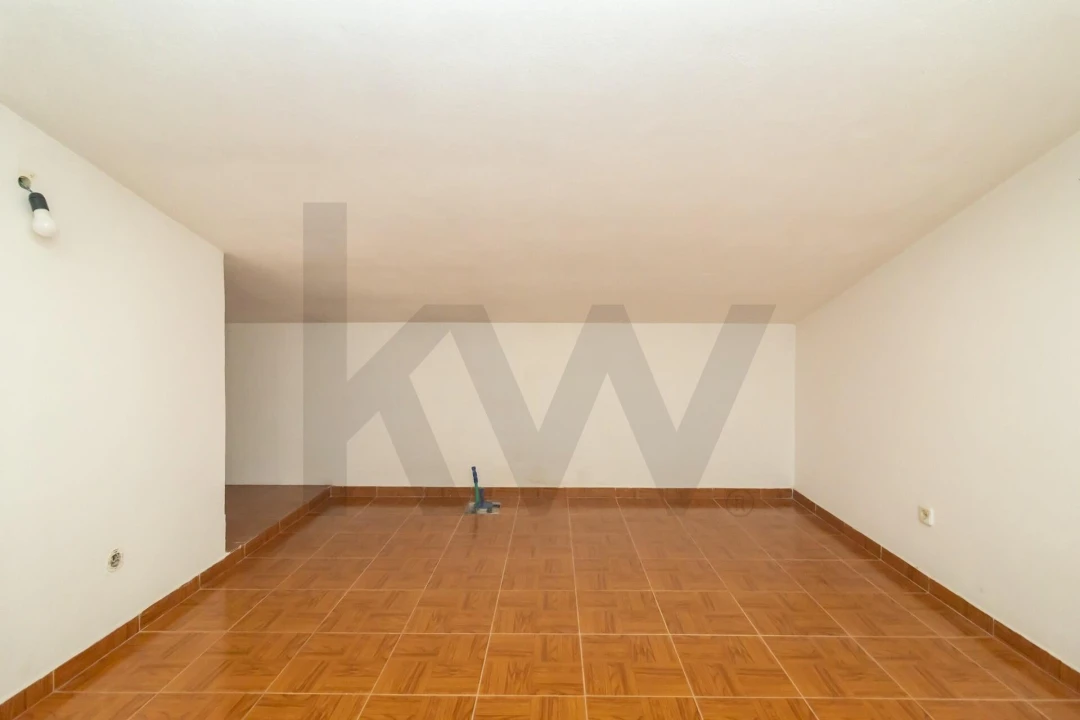 Moradia T2 para Venda em Gaio-Rosário e Sarilhos Pequenos Foto 9