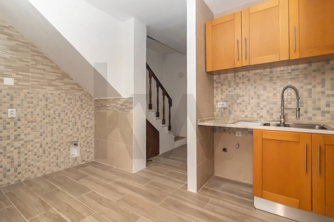 Moradia T2 para Venda em Gaio-Rosário e Sarilhos Pequenos Foto 17