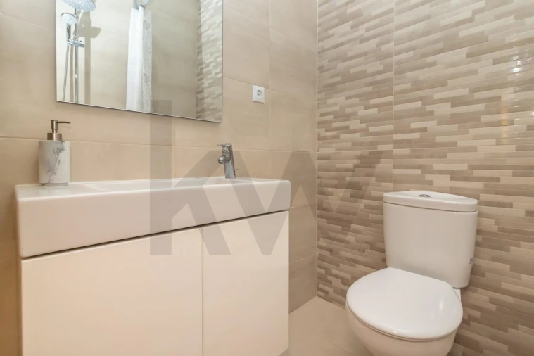 Moradia T2 para Venda em Gaio-Rosário e Sarilhos Pequenos Foto 14