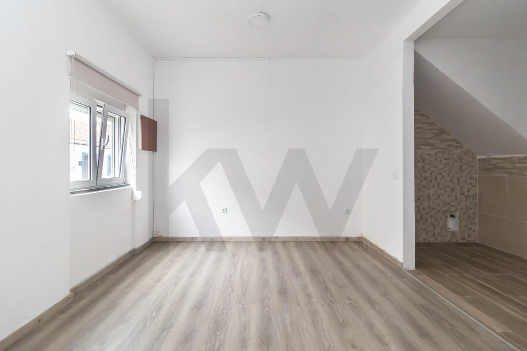 Moradia T2 para Venda em Gaio-Rosário e Sarilhos Pequenos Foto 4