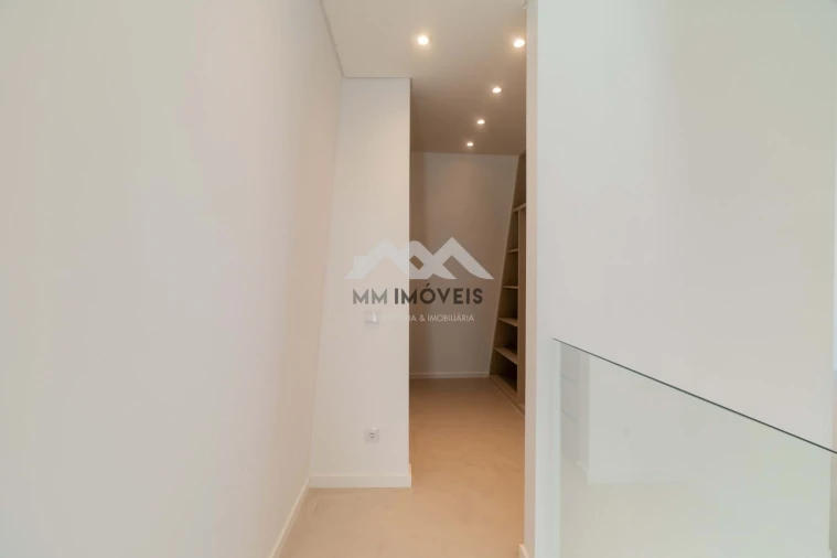 Moradia T3 para Venda em Santa Marinha e São Pedro da Afurada Foto 34