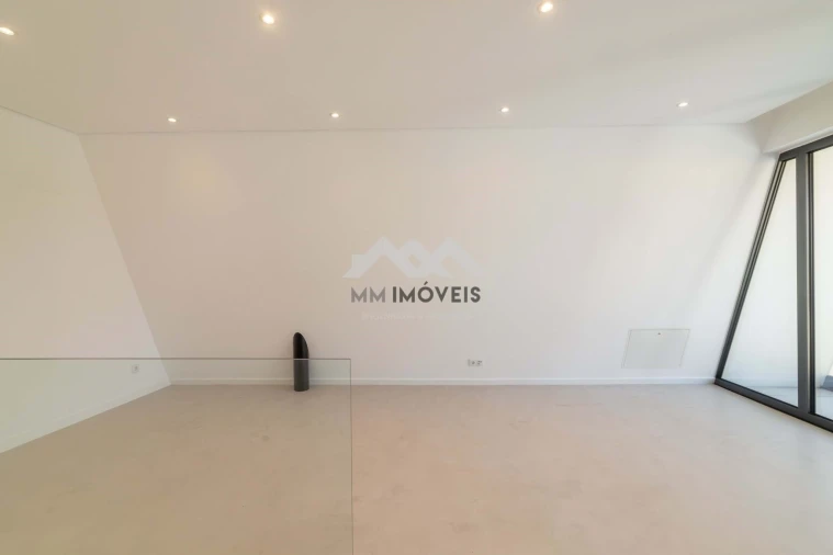 Moradia T3 para Venda em Santa Marinha e São Pedro da Afurada Foto 41