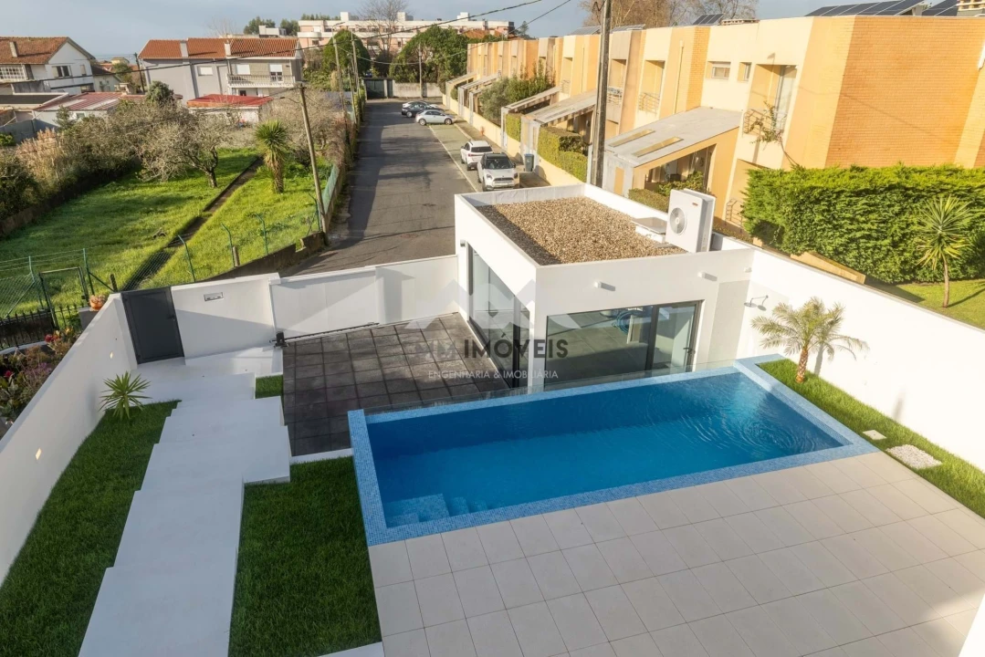 Moradia T3 para Venda em Santa Marinha e São Pedro da Afurada Foto 46