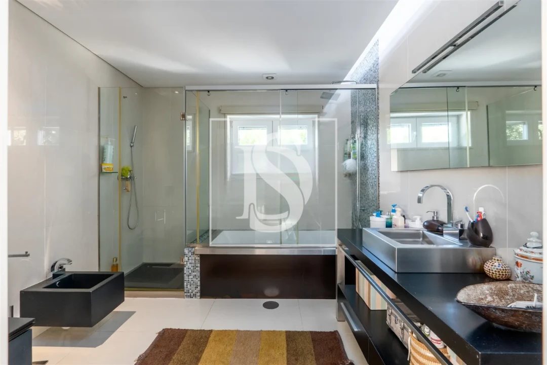 Moradia T7 para Venda em Constance Foto 2