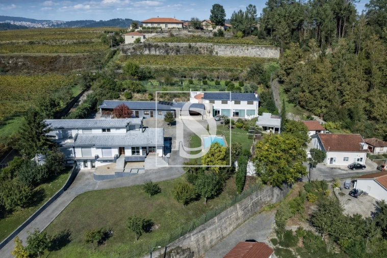 Moradia T7 para Venda em Constance