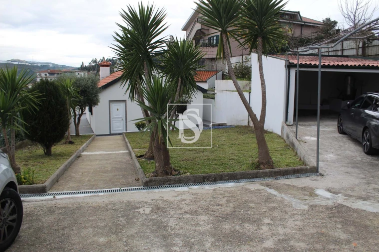 Moradia T2 para Venda em Cernadelo e Lousada (São Miguel e Santa Margarida) Foto 1