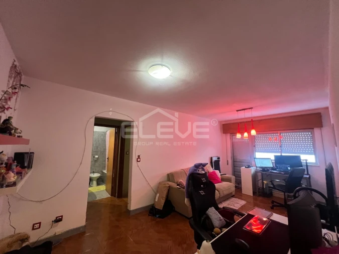 Apartamento T1 para Venda em Vilar de Andorinho Foto 3