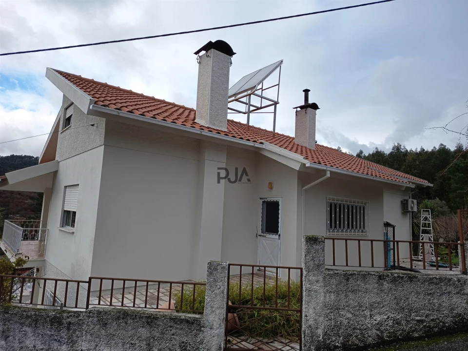 Moradia T5 para Venda em Ferreiros do Dão Foto 5