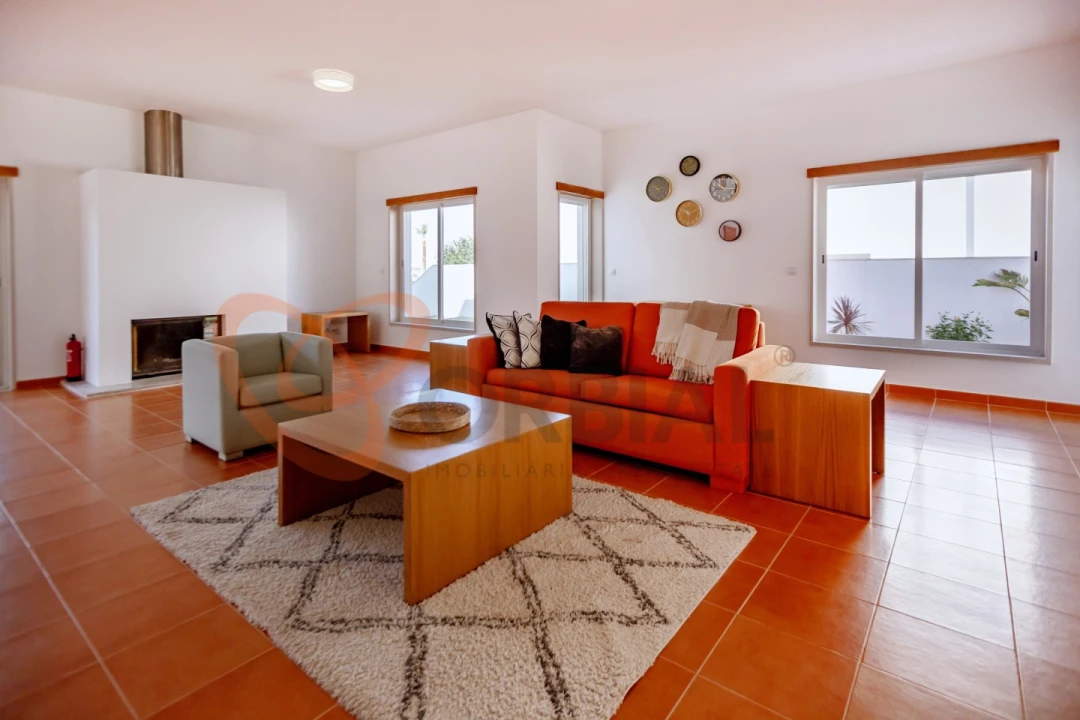 Moradia T4 para Venda em Albufeira e Olhos de Água Foto 9