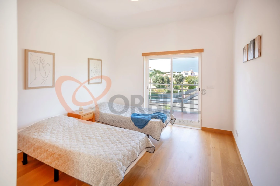 Moradia T4 para Venda em Albufeira e Olhos de Água Foto 23