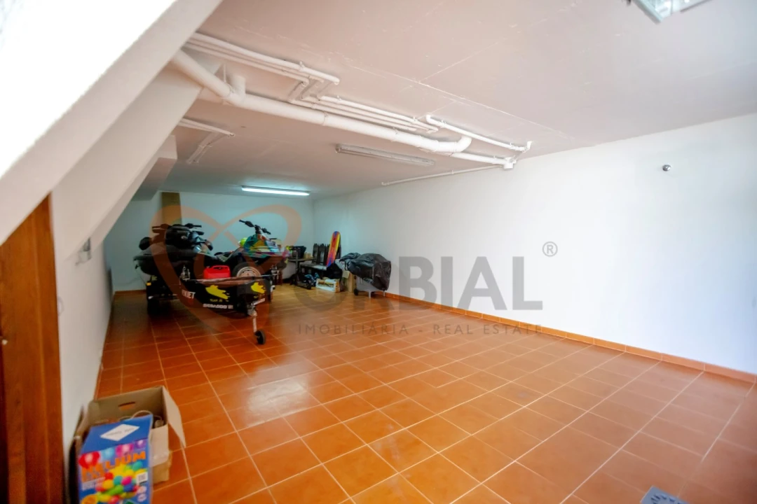 Moradia T4 para Venda em Albufeira e Olhos de Água Foto 29