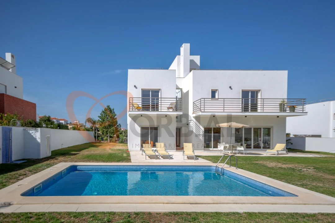 Moradia T4 para Venda em Albufeira e Olhos de Água Foto 31