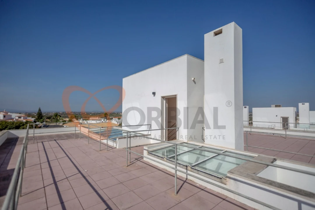Moradia T4 para Venda em Albufeira e Olhos de Água Foto 35
