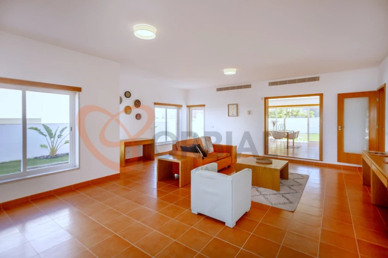 Moradia T4 para Venda em Albufeira e Olhos de Água Foto 8