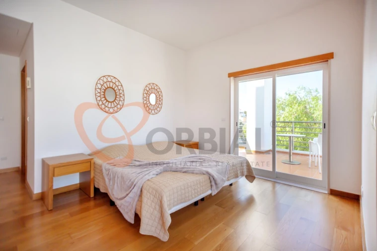 Moradia T4 para Venda em Albufeira e Olhos de Água Foto 19