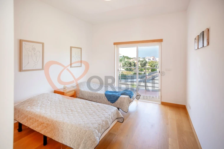 Moradia T4 para Venda em Albufeira e Olhos de Água Foto 23