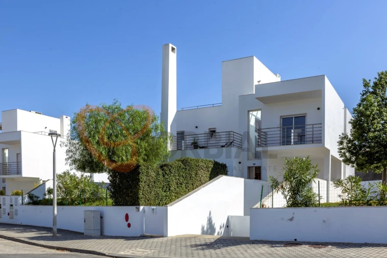 Moradia T4 para Venda em Albufeira e Olhos de Água Foto 36