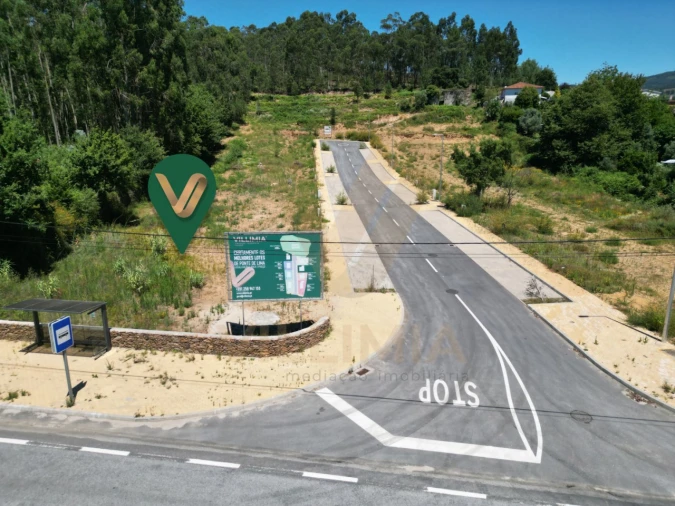 Terreno para Venda em Fornelos e Queijada