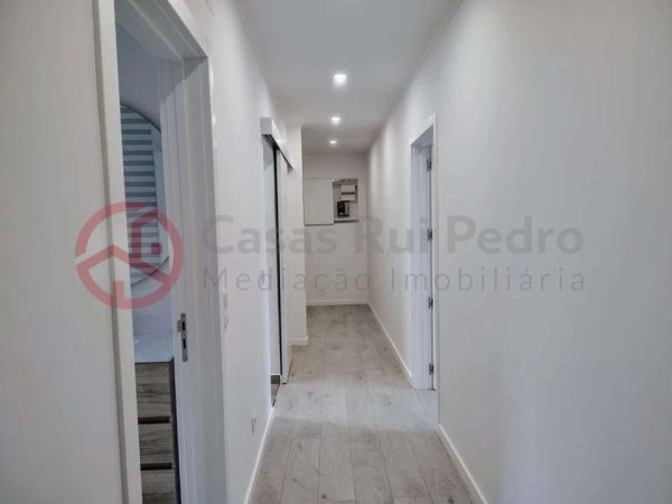 Apartamento T2 para Venda em São Vicente Foto 7