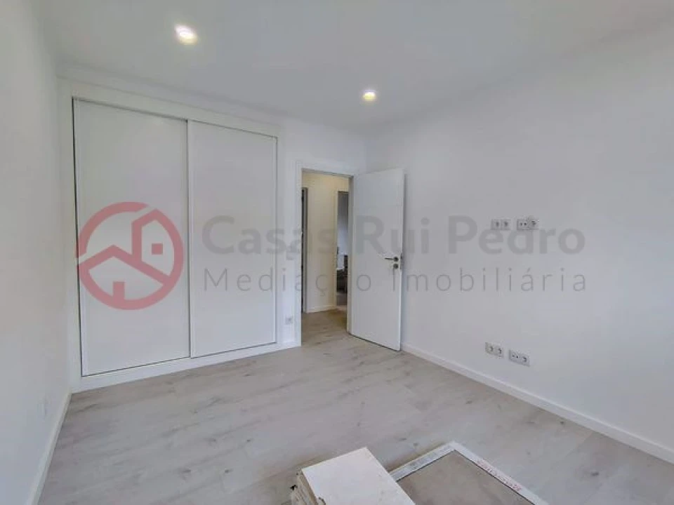 Apartamento T2 para Venda em São Vicente Foto 10