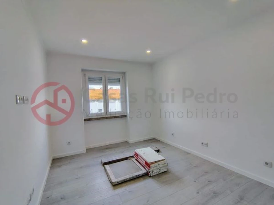 Apartamento T2 para Venda em São Vicente Foto 11