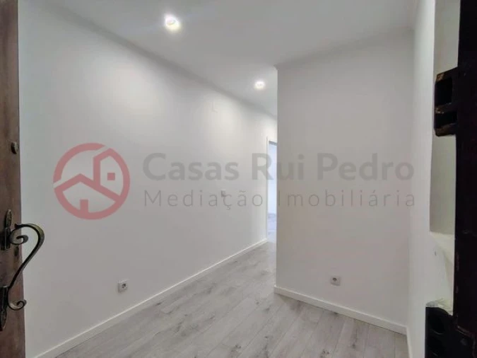 Apartamento T2 para Venda em São Vicente Foto 5