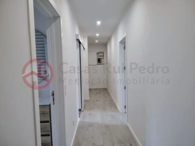 Apartamento T2 para Venda em São Vicente Foto 7