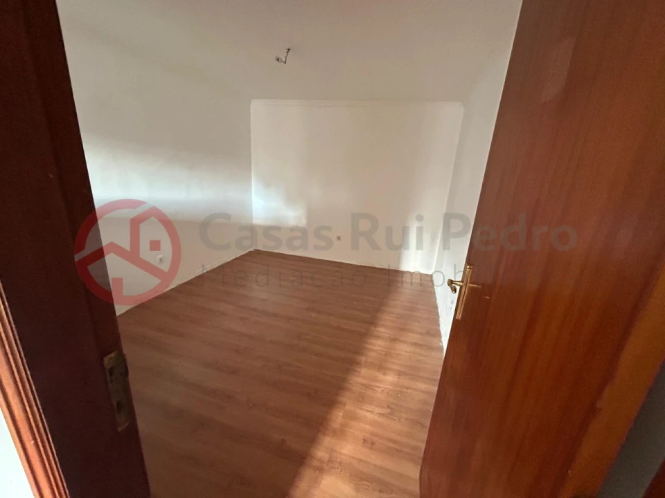 Apartamento T2 para Venda em São Vicente Foto 5