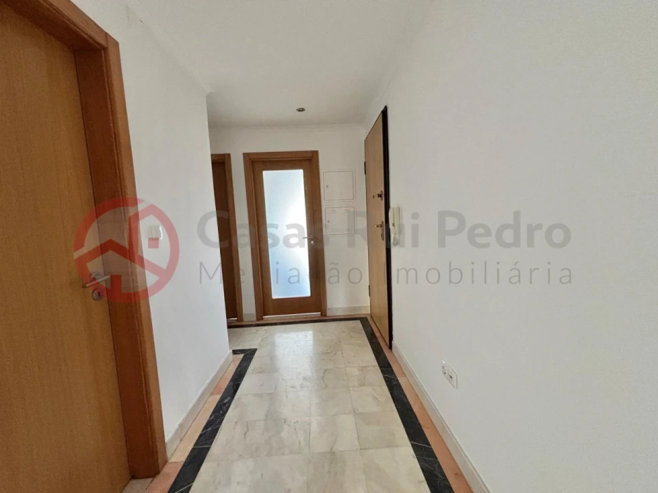 Apartamento T3 para Venda em Almada, Cova da Piedade, Pragal e Cacilhas Foto 13