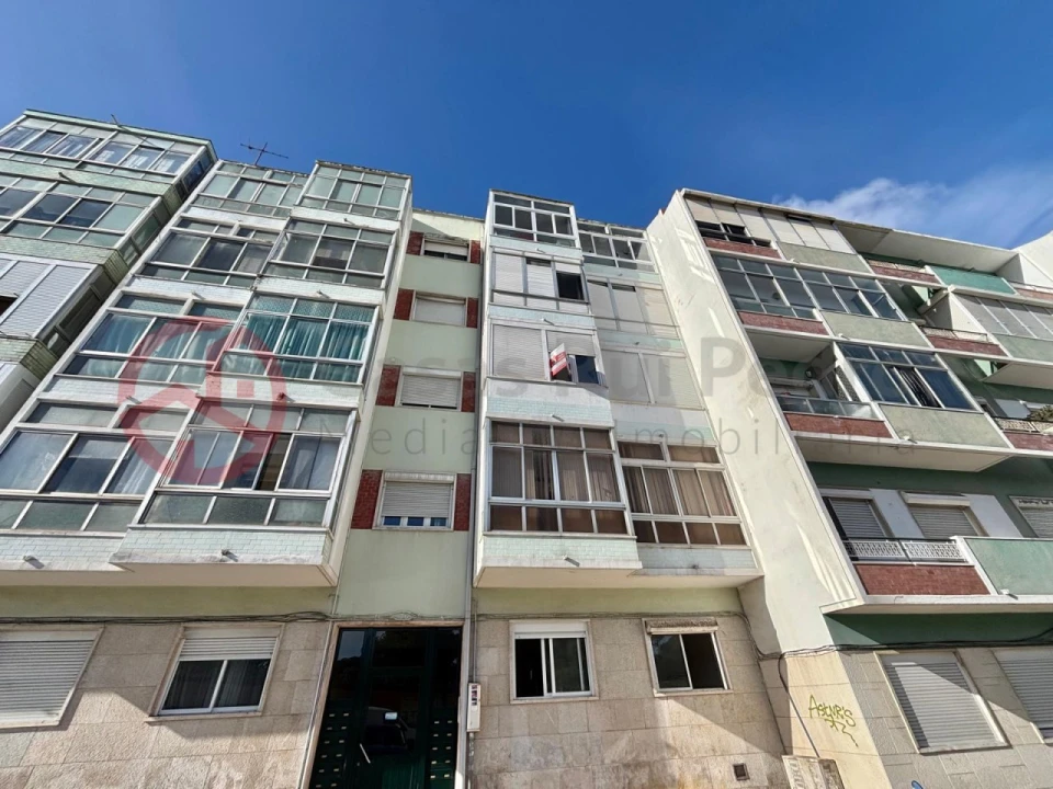 Apartamento T3 para Venda em Almada, Cova da Piedade, Pragal e Cacilhas Foto 22