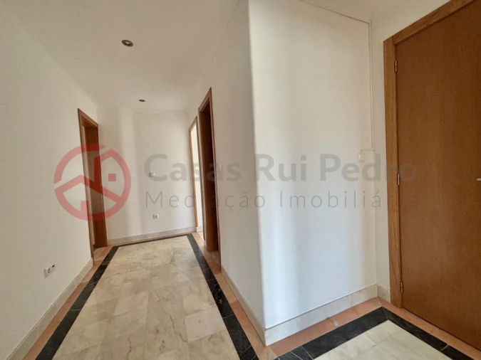 Apartamento T3 para Venda em Almada, Cova da Piedade, Pragal e Cacilhas Foto 14