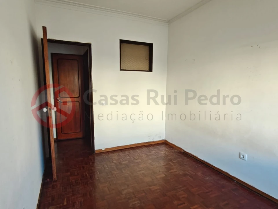 Apartamento T2 para Venda em Odivelas Foto 13