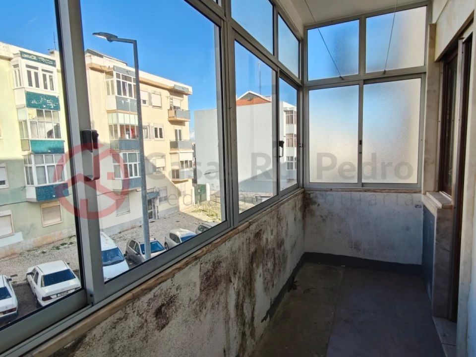 Apartamento T2 para Venda em Odivelas Foto 16