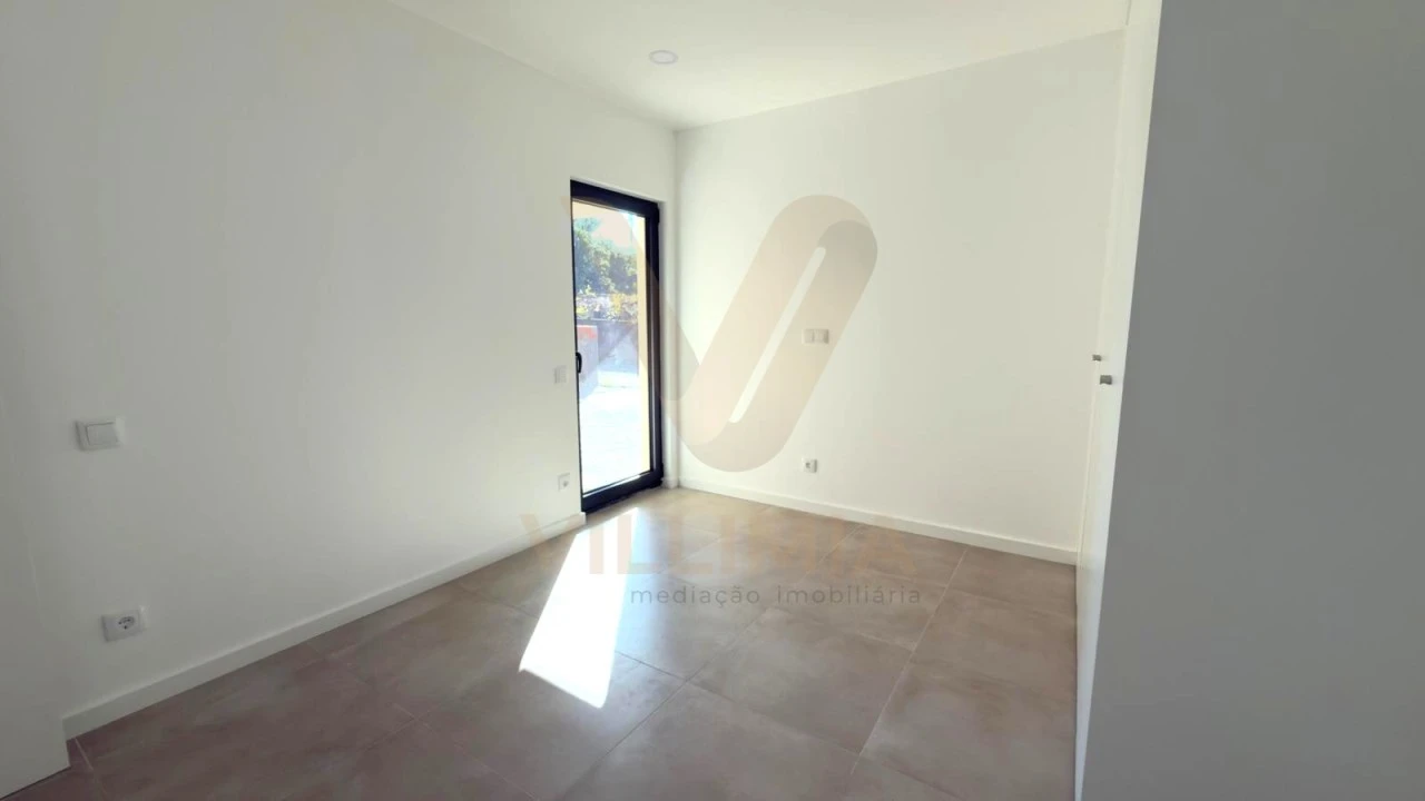 Moradia T4 para Venda em Subportela, Deocriste e Portela Susã Foto 8