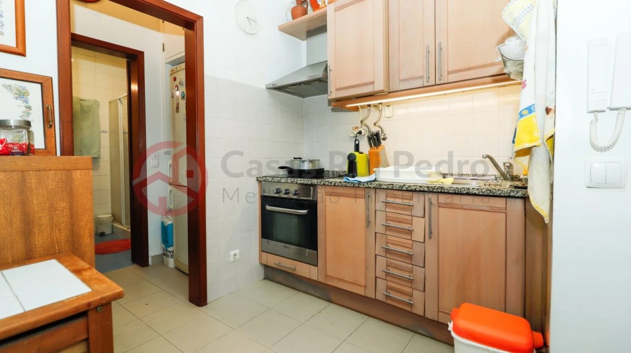 Apartamento T1 para Venda em Laranjeiro e Feijó Foto 4