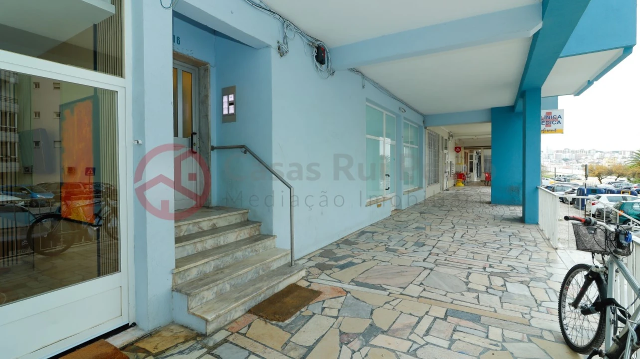 Apartamento T1 para Venda em Laranjeiro e Feijó Foto 14