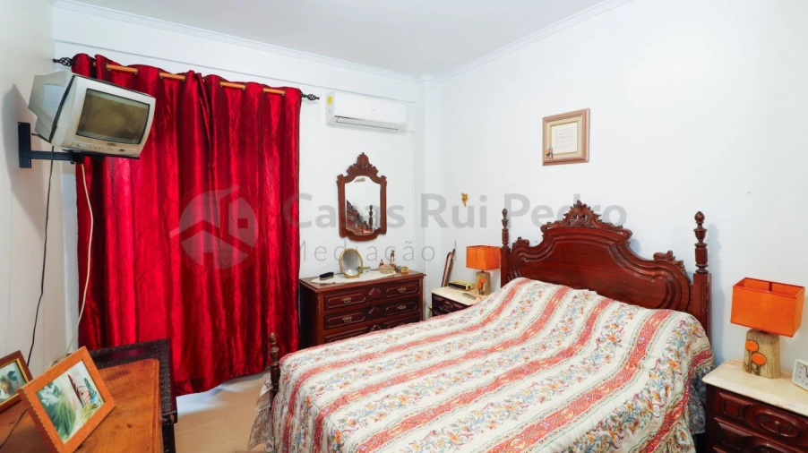 Apartamento T1 para Venda em Laranjeiro e Feijó Foto 9