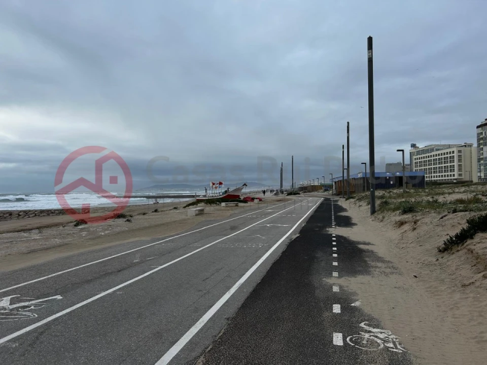 Apartamento T1 para Venda em Costa da Caparica Foto 18