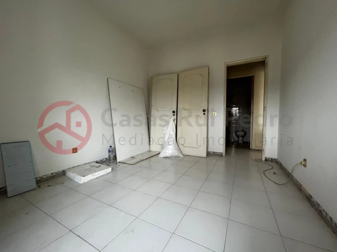 Apartamento T1 para Venda em Costa da Caparica Foto 14