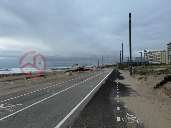 Apartamento T1 para Venda em Costa da Caparica Foto 18